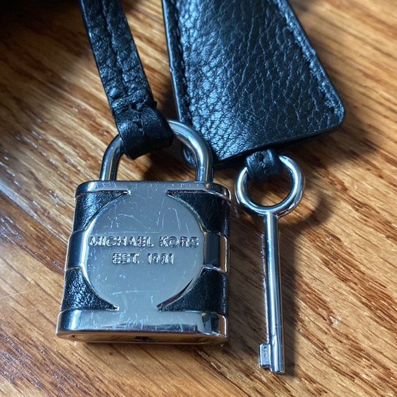 Michael Kors Black Leather Bag - Picture 4 of 9